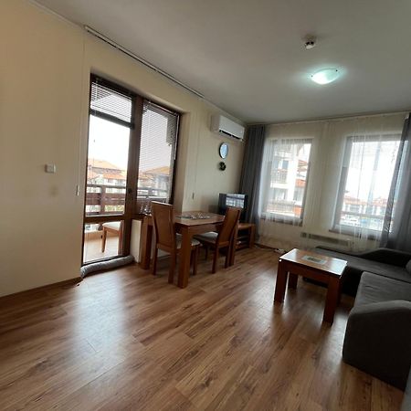 Ski Zone At Gondola, Warm And Cosy, Wifi, Ac, Netflix, Perfect One Bedroom Appartment, Beautiful View Banszko Kültér fotó