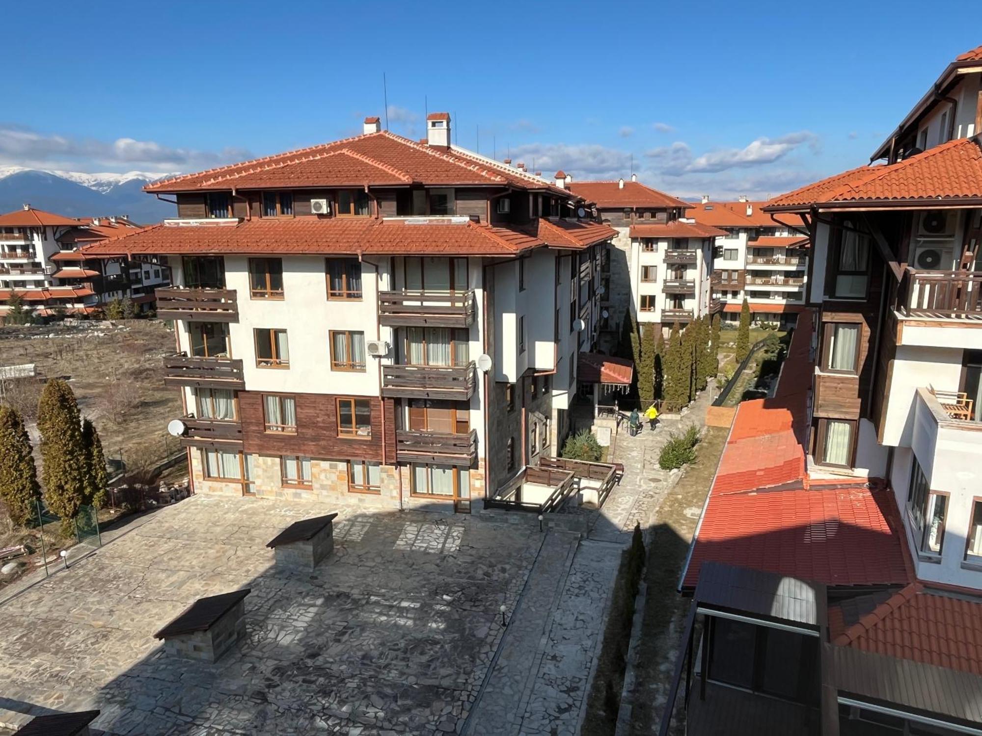 Ski Zone At Gondola, Warm And Cosy, Wifi, Ac, Netflix, Perfect One Bedroom Appartment, Beautiful View Banszko Kültér fotó